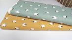 61112) 140x50cm Katoenen flanel schaap geel/ groen, Hobby en Vrije tijd, Stoffen en Lappen, Verzenden, 120 cm of meer, Nieuw, Katoen