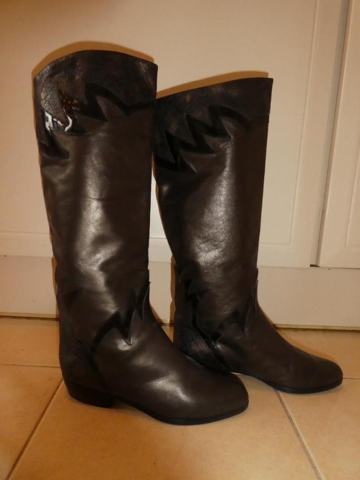 Bettini 90's vintage laarzen 37 1/2 kalfsleer bruintinten, Kleding | Dames, Schoenen, Zo goed als nieuw, Hoge laarzen, Bruin, Verzenden