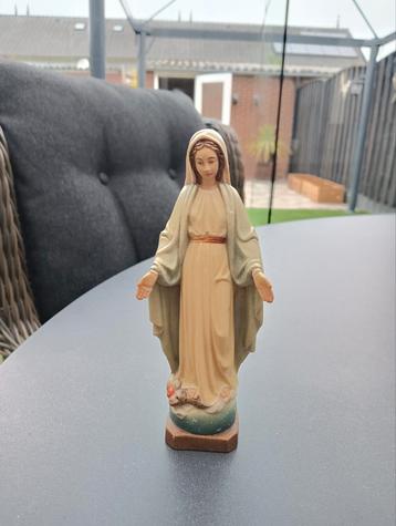 Maria beeldje beschikbaar voor biedingen