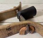Unieke Franse geitenbel met klepel van been en houten juk, Antiek en Kunst, Ophalen of Verzenden