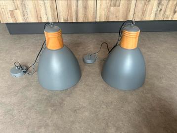 Industriele hanglampen beschikbaar voor biedingen