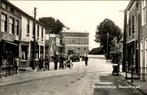 Numansdorp - Voorstraat - Mensen op straat, Verzamelen, Ansichtkaarten | Nederland, Ophalen of Verzenden, Voor 1920, Gelopen, Zuid-Holland