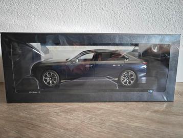 Minichamps BMW 7 Serie i7 xDrive60 2023 dealer editie nieuw beschikbaar voor biedingen