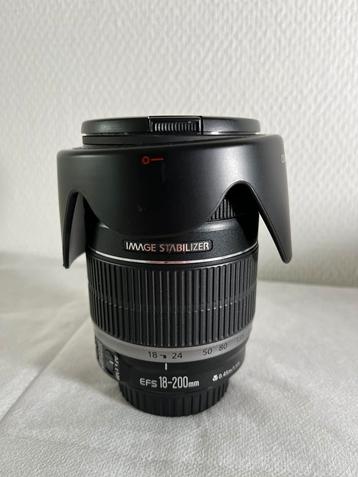 Canon EF-S 18-200mm f/3.5-5.6 IS met UV-filter & zonnekap beschikbaar voor biedingen