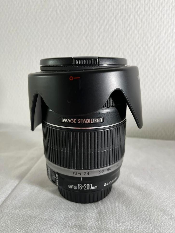 Canon EF-S 18-200mm f/3.5-5.6 IS met UV-filter & zonnekap, Audio, Tv en Foto, Fotografie | Lenzen en Objectieven, Zo goed als nieuw