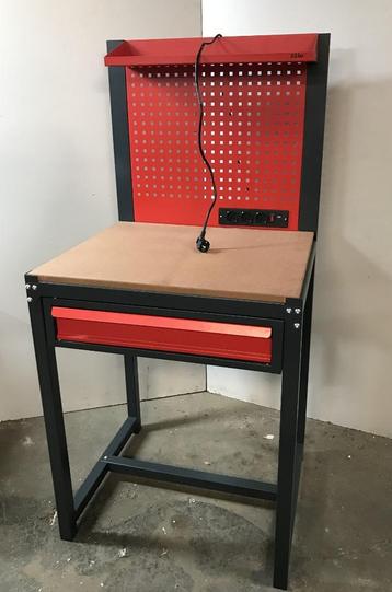 Werktafel met lade, Kocel, 230 volt, 72x65x150 cm beschikbaar voor biedingen