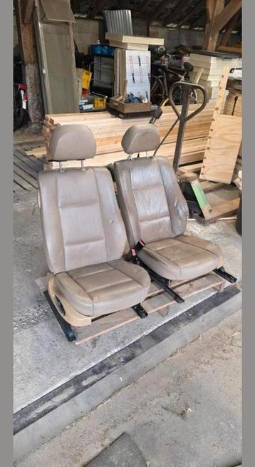 Voorstoelen BMW E46 coupe beschikbaar voor biedingen