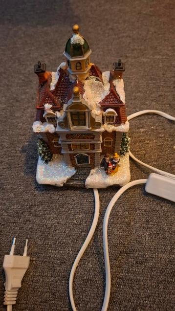Kersthuisje Kerk - Kerstdorp Decoratie beschikbaar voor biedingen