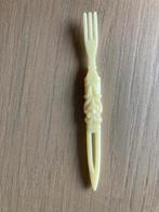 33 Vintage Crèmekleurige Cocktailvorkjes uit de jaren 50/70., Verzamelen, Retro, Ophalen of Verzenden, Huis en Inrichting