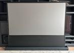 Electro FloorUp 4K ALR HighContrast projectiescherm 230x129, Ophalen, Elektrisch, Zo goed als nieuw