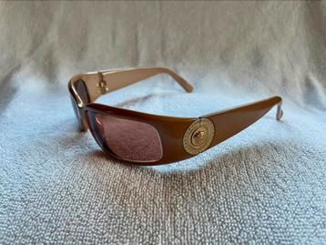 Zonnebril VERSACE als nieuw Champagne Kleur Medusa Swarovski beschikbaar voor biedingen