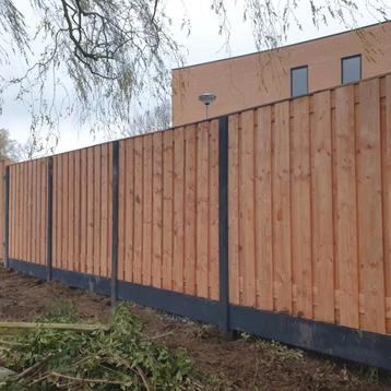 ACTIEPRIJS hout-beton schutting Redwood voor €130,- p.m. beschikbaar voor biedingen