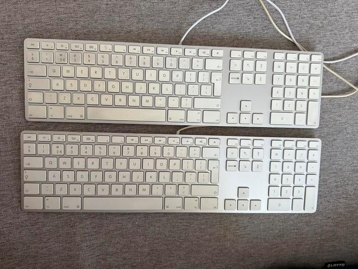 Apple toetsenbord van Aluminium A1243, Computers en Software, Toetsenborden, Gebruikt, Qwerty, Bedraad, Ophalen of Verzenden