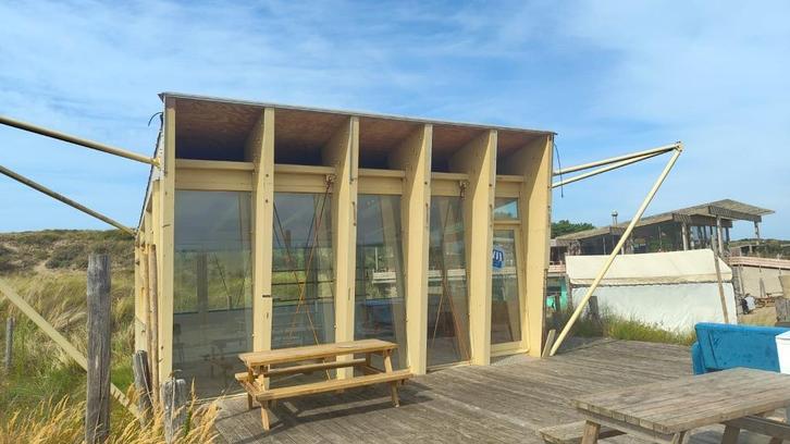 Groot tuinhuis met veel raampartijen (GRATIS), Tuin en Terras, Tuinhuizen, Gebruikt, Overige typen, Metaal, 500 cm of meer, 400 cm of meer