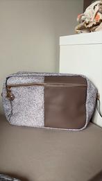 Love by lily pocket tas, Sieraden, Tassen en Uiterlijk, Toilettassen, Ophalen of Verzenden, Zo goed als nieuw, Dame