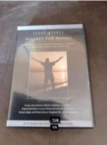 Magnet for money peggy Mccoll beschikbaar voor biedingen