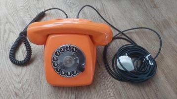 Telefoon t65 analoog oranje draaischijf vintage jaren 80  beschikbaar voor biedingen