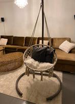 Hangstoel met standaard, Ophalen, Wit, Zo goed als nieuw, Metaal