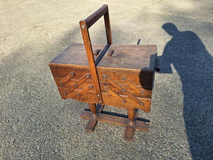 Antieke houten naaidoos, Antiek en Kunst, Antiek | Meubels | Kasten, Ophalen