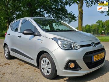 Hyundai I10 1.0i i-Drive rijt schkelt als nieuw