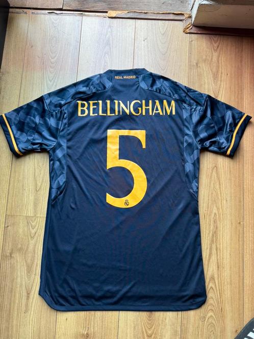 Voetbalshirt Real Madrid Bellingham #5, Sport en Fitness, Voetbal, Zo goed als nieuw, Shirt, Maat M, Ophalen of Verzenden