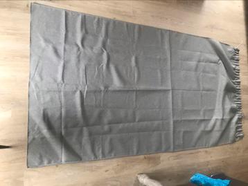 Verduisterend gordijn 140 cm breed x 268 hoog beschikbaar voor biedingen
