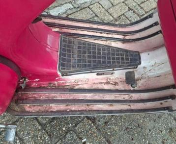 Vespa p200 winter project p200e p 200 e oldtimer  beschikbaar voor biedingen