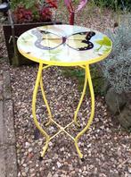 Mooie bijzettafel met vlinder, Huis en Inrichting, Tafels | Bijzettafels, Minder dan 55 cm, Gebruikt, Rond, Ophalen