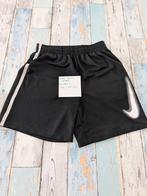 Nike broekje maat 147-158, Ophalen of Verzenden, Zo goed als nieuw, Jongen, Broek