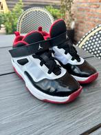Basketbal schoenen Jordans maat 33, Ophalen of Verzenden, Zo goed als nieuw, Schoenen