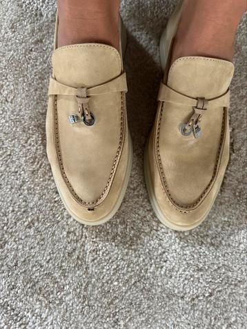 Loro Piana loafers dames maat 38 beige beschikbaar voor biedingen