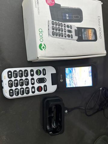 Doro 6060 Senioren GSM - Zo goed als nieuw! beschikbaar voor biedingen