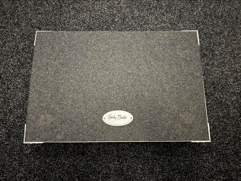 Harley Benton Amp / Speaker Isolator platform, Muziek en Instrumenten, Instrumenten | Onderdelen, Zo goed als nieuw, Elektrische gitaar