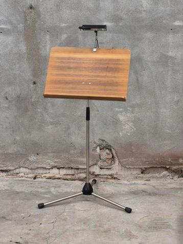 K&M Lessenaar muziekstandaard Orchestra music stand br 55cm beschikbaar voor biedingen