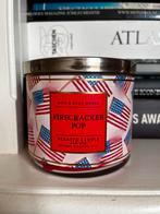 Bath & Body works kaars, Firecracker Pop, nieuw, 3-wick, Huis en Inrichting, Woonaccessoires | Kandelaars en Kaarsen, Overige materialen