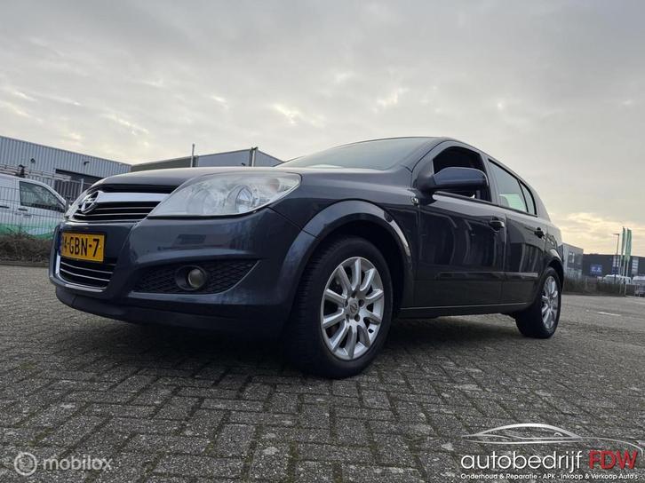 Opel Astra 1.6 GL/ELEKTR.RAMEN/NAP/PDC/LM VELGEN/, Auto's, Opel, Bedrijf, Te koop, Astra, Airbags, Airconditioning, Alarm, Bluetooth