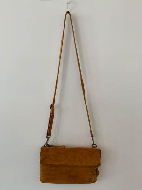 Suède tas - Esprit -, Sieraden, Tassen en Uiterlijk, Tassen | Schoudertassen, Gebruikt, Esprit, Geel, Leer, Ophalen