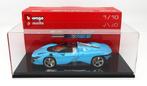 Ferrari SP3 light blue Burago Signiture vitrine 1:18 NIEUW !, Nieuw, Bburago, Verzenden