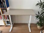 Ikea TROTTEN Bureau zit/sta wit/beige, Huis en Inrichting, Bureaus, Ophalen of Verzenden, In hoogte verstelbaar, Zo goed als nieuw