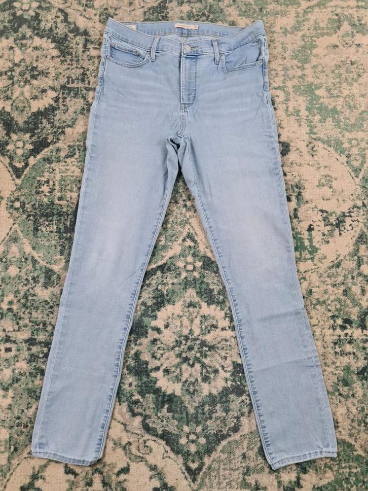 311 Levi's shaping skinny W32 L32 WMN Tulsi3232 Blauw, Kleding | Dames, Spijkerbroeken en Jeans, Zo goed als nieuw, W30 - W32 (confectie 38/40)