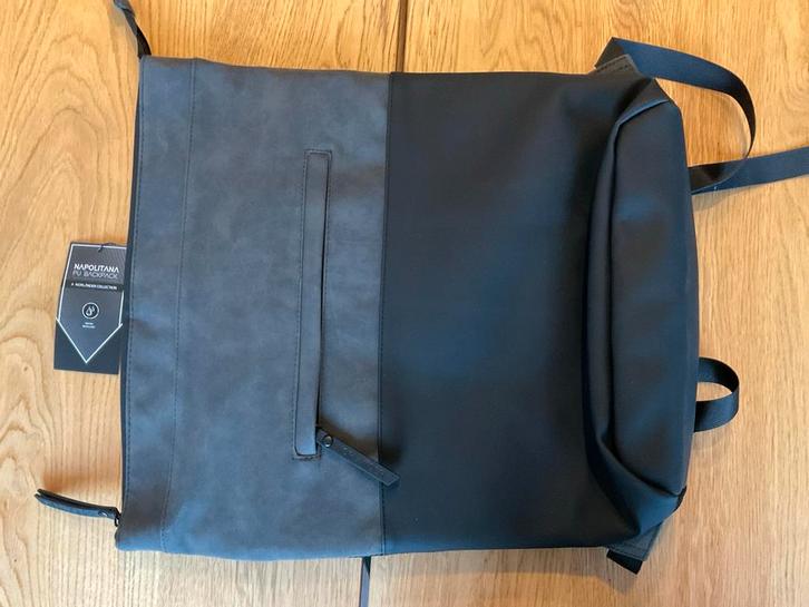 Stijlvolle en waterafstotende rugtas, Sieraden, Tassen en Uiterlijk, Tassen | Rugtassen, Nieuw, Overige merken, 25 tot 40 cm, 30 tot 45 cm