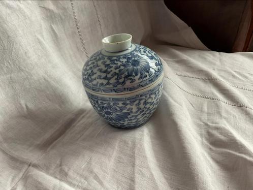 Kangxi potje 18e eeuws, Antiek en Kunst, Antiek | Porselein, Ophalen of Verzenden