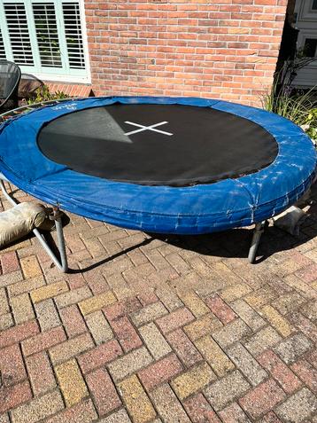 Trampoline