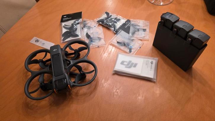 DJI Avata 2 Drone - Nieuwstaat!, Audio, Tv en Foto, Drones, Zo goed als nieuw, Cameradrone, Topkwaliteit, DJI, 250 tot 900 gram