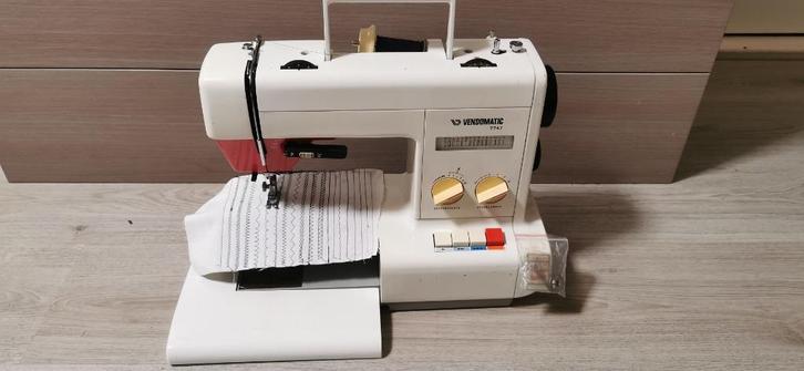 Naaimachine Vendomatic 7747 Goed werkende COMPLEET, Hobby en Vrije tijd, Naaimachines en Toebehoren, Zo goed als nieuw, Naaimachine
