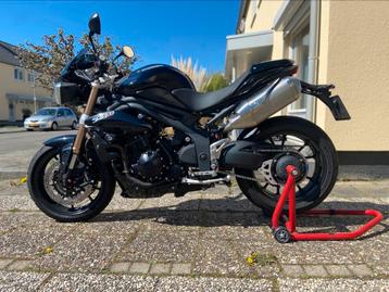Triumph speed triple 1050 2011 beschikbaar voor biedingen