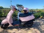 Scooter zachtroze, Zo goed als nieuw, Benzine, Ophalen, Overige merken
