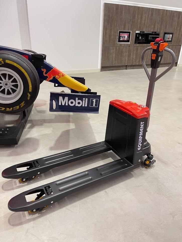 Pallettruck Equipment FG15  New model 2025 1500 KG 849 euro, Zakelijke goederen, Machines en Bouw | Heftrucks en Intern transport