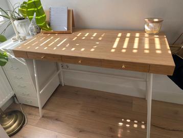 Ikea Bamboe Bureau - Netjes! beschikbaar voor biedingen