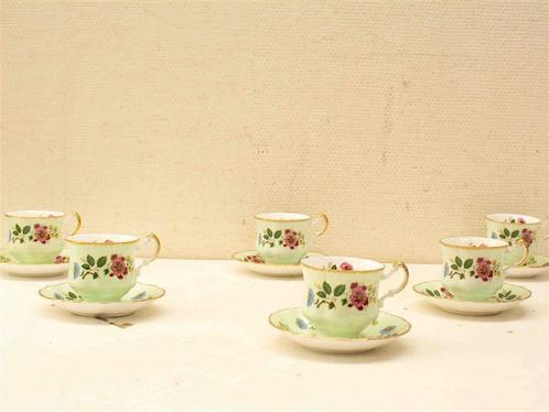 12 Royal Adderley porseleinen kop en schotel 38460, Huis en Inrichting, Keuken | Servies, Gebruikt, Kop(pen) en/of Schotel(s)